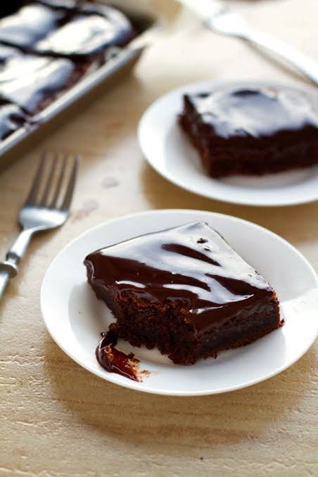 Chocolate Sticky Pudding serving