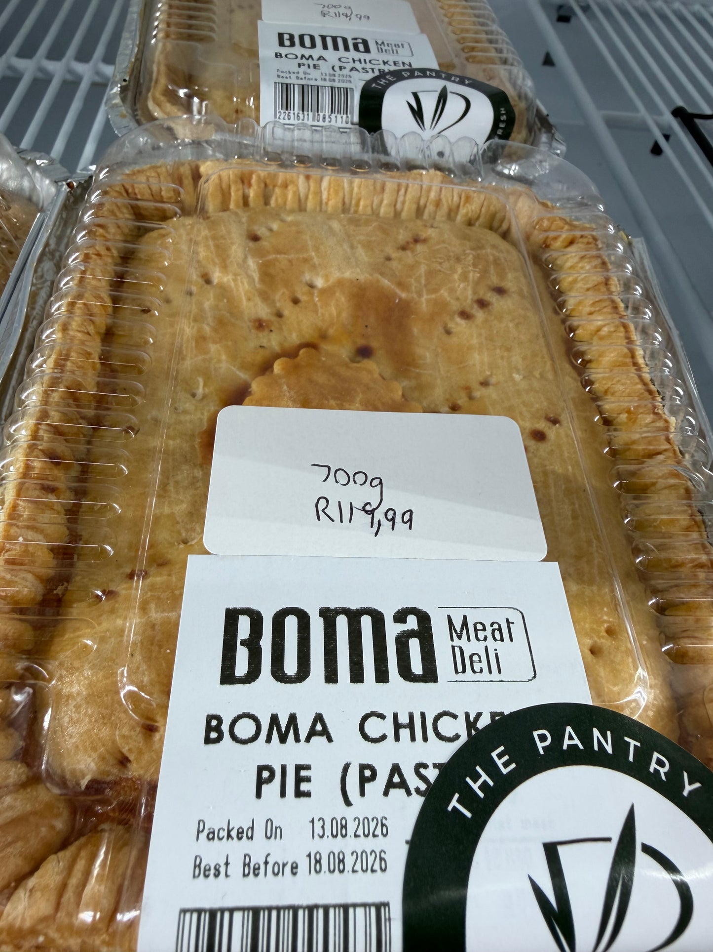 Boma chicken pie 700g frozen