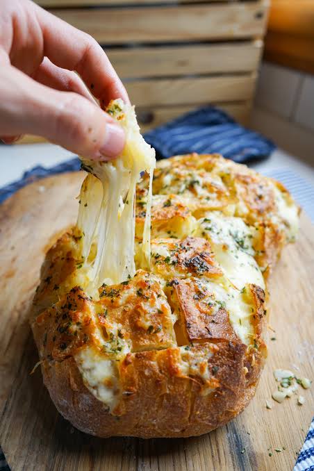Gourmet Sweet Chilli, Cheddar & Biltong Braai bread
